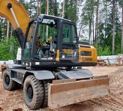 Техническое обслуживание колесного экскаватора XCMG XE180WD
